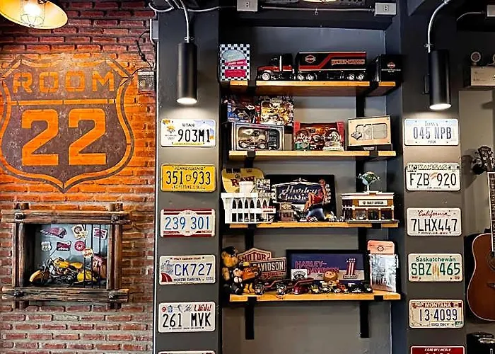22 - Near Chinatown